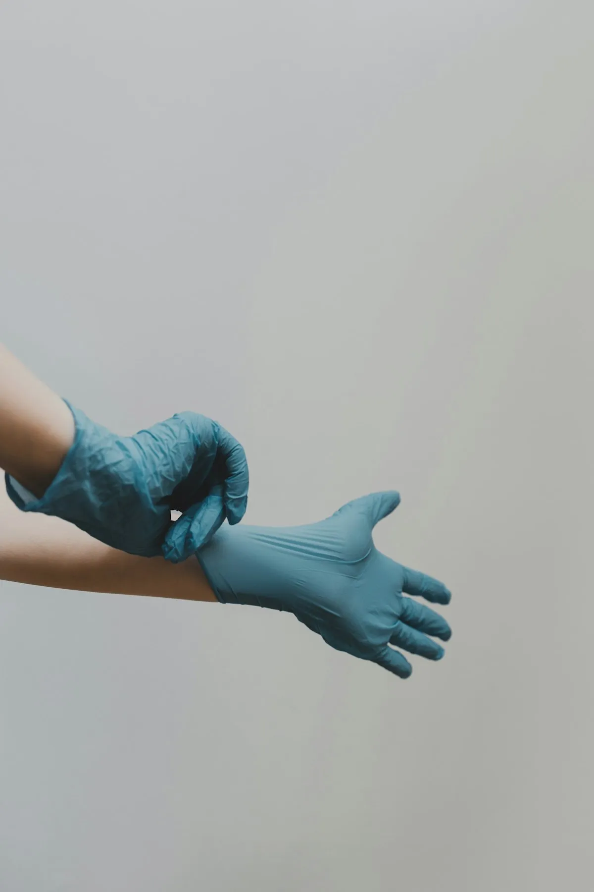 Nurse preparing an IV therapy infusion in Los Angeles