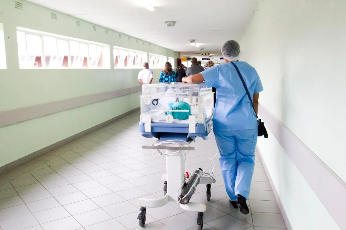 Licensed nurse preparing Myers Cocktail IV therapy in Los Angeles